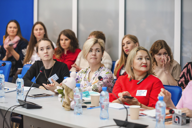 Приглашаем принять участие в З-м Международном Фестивале народно-художественных промыслов и ремесел «Руками женщины» Приглашаем принять участие в З-м Международном Фестивале народно-художественных промыслов и ремесел «Руками женщины»